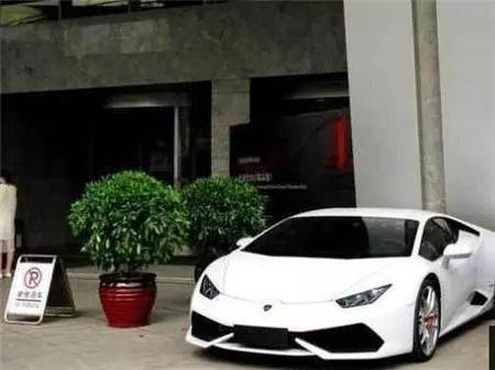 星空·综合体育_(02月22日)油价暂缓上调涨幅恐加大(图1) 星空·综合体育